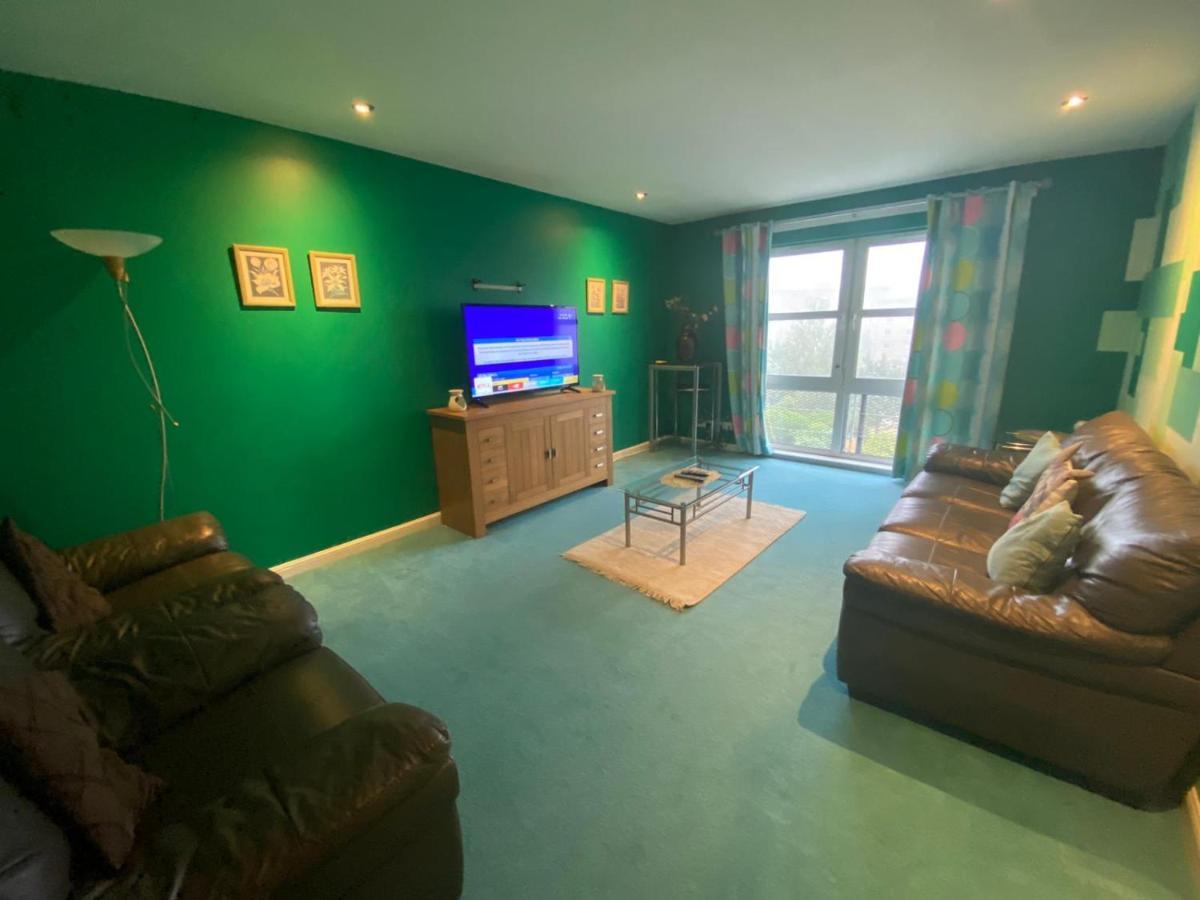 Comfortable, Self Contained 2 Double Beds Town Apartment Near Pittodrie Stadium Aberdeen Eksteriør bilde